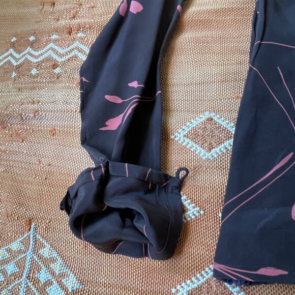 Vintage Carlisle 100% Silk Blouse – Abstract Floral Print | Brown & Rose | sz 6 - Picture 4 of 6